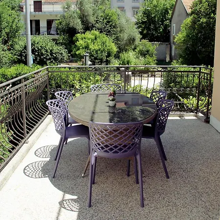Central Location Apartment Amigo Kotor Exterior photo